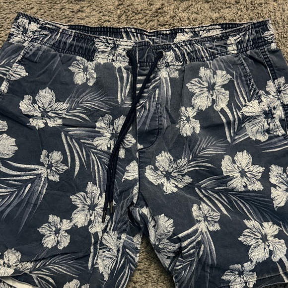 George Navy and White Patterned Shorts - Picture 3 of 10